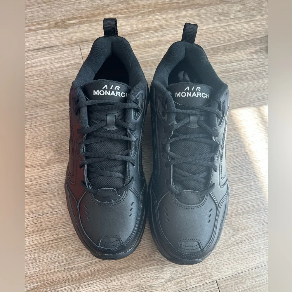 Men's Nike Air Monarch IV Walking Shoe 10.5